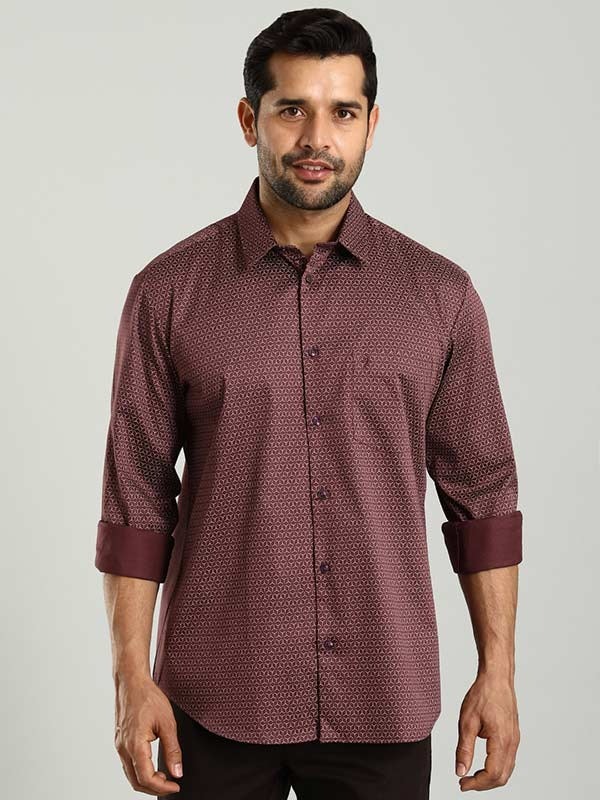 Indian Terrain Men's Regular Fit Full Sleeve Printed Maroon Shirt